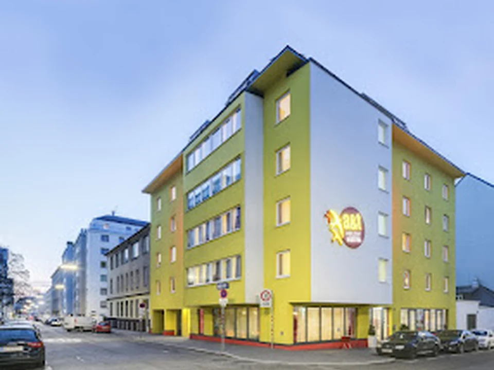 a&t Holiday Hostel