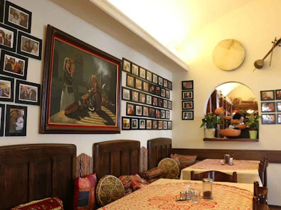 Apadana Restaurant