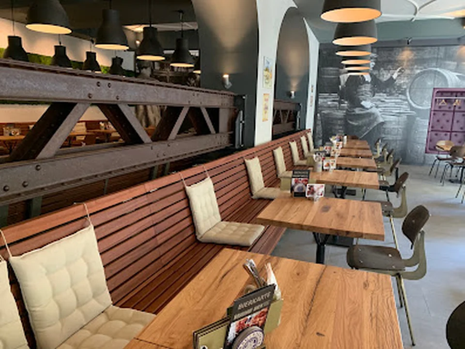 Brauhof Wien - Restaurant - Biergarten & Brauerei