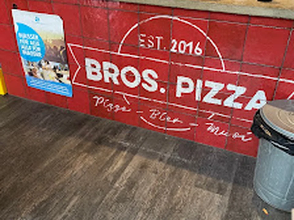Bros. Pizza