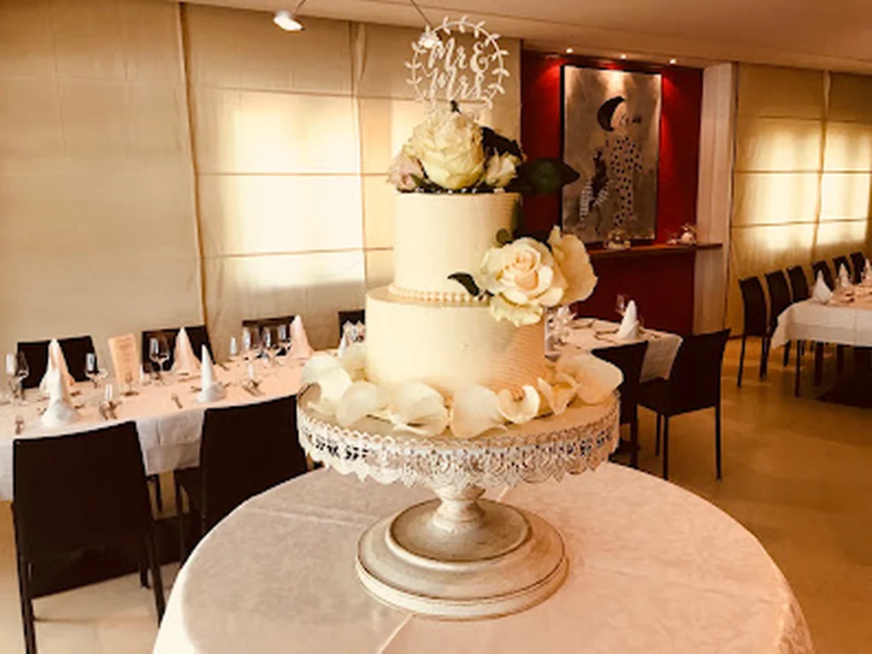by Lore - Cake Design