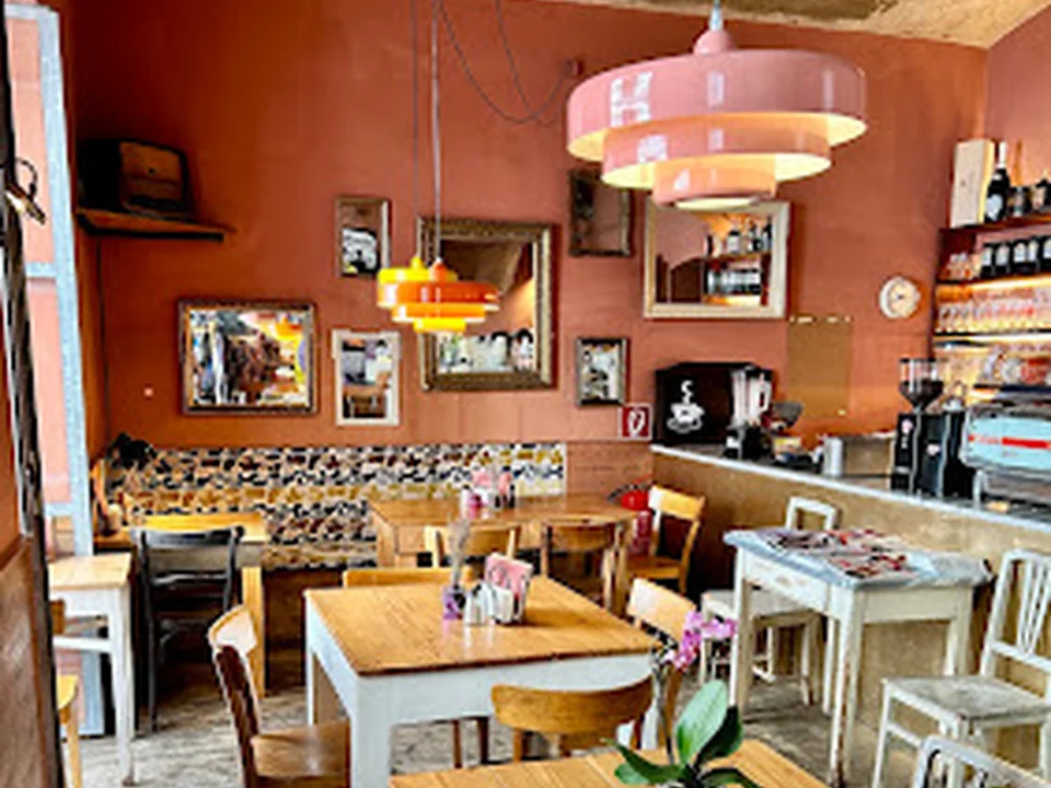 Cafe The Province