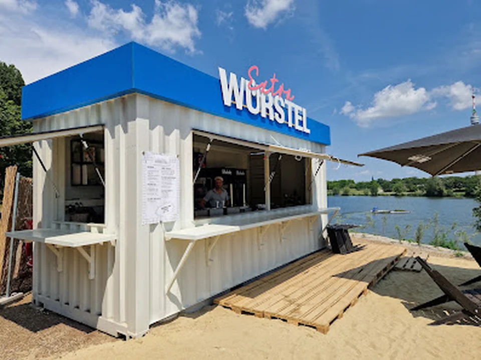 Extra Würstelstrand
