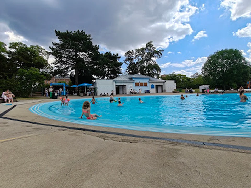 Familienbad Schweizergarten
