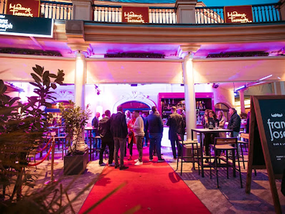 Franz Joseph Bar & Lounge