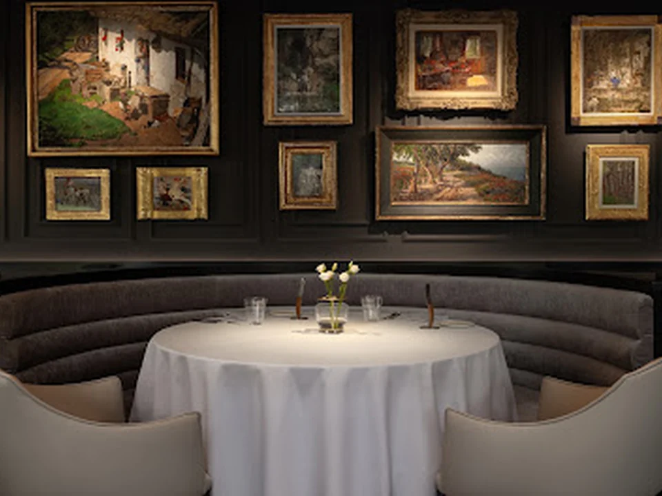 Glasswing Restaurant by Alexandru Simon