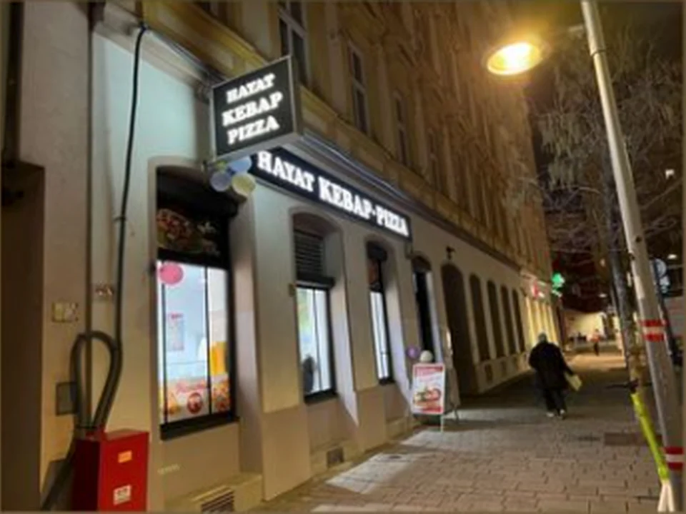 Hayat Kebap Pizza