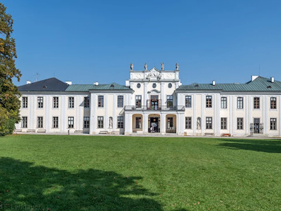 Hetzendorf Palace