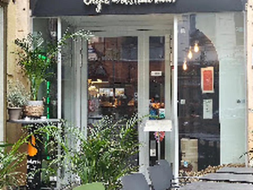 LETO Cafe Restaurant