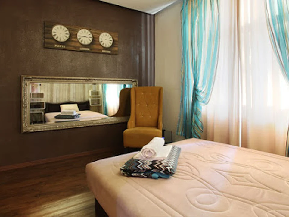 Massage Studio Simply Top