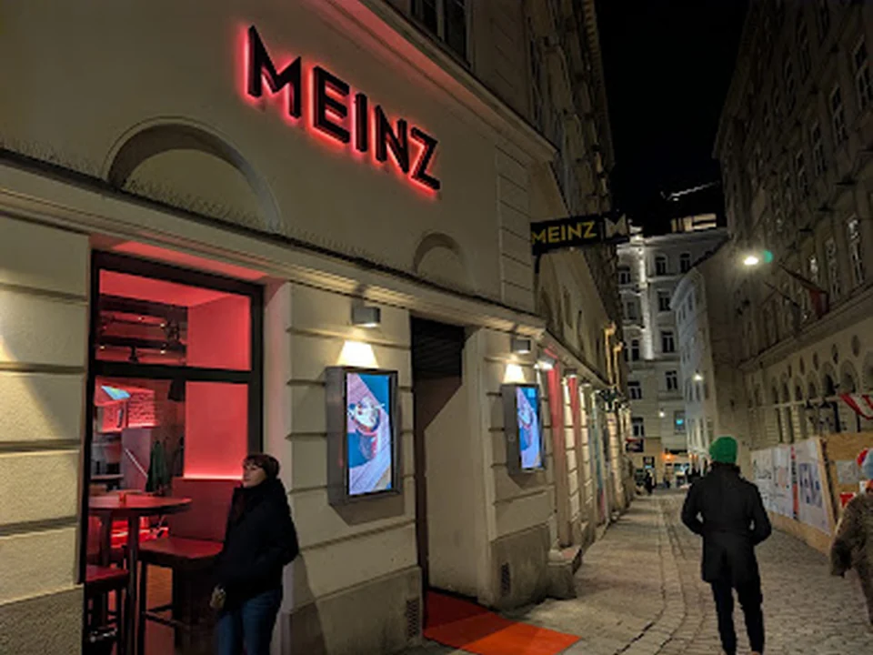 MEINZ Sportsbar | Live Sport, Burger, Bier & Cocktails in Wien