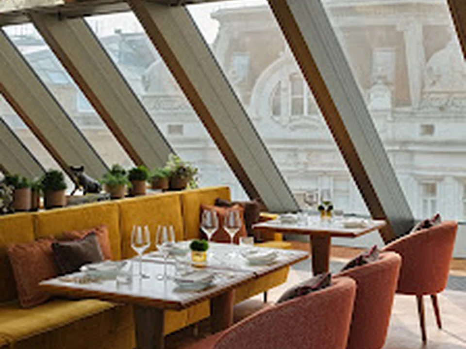 Neue Hoheit Restaurant & Bar