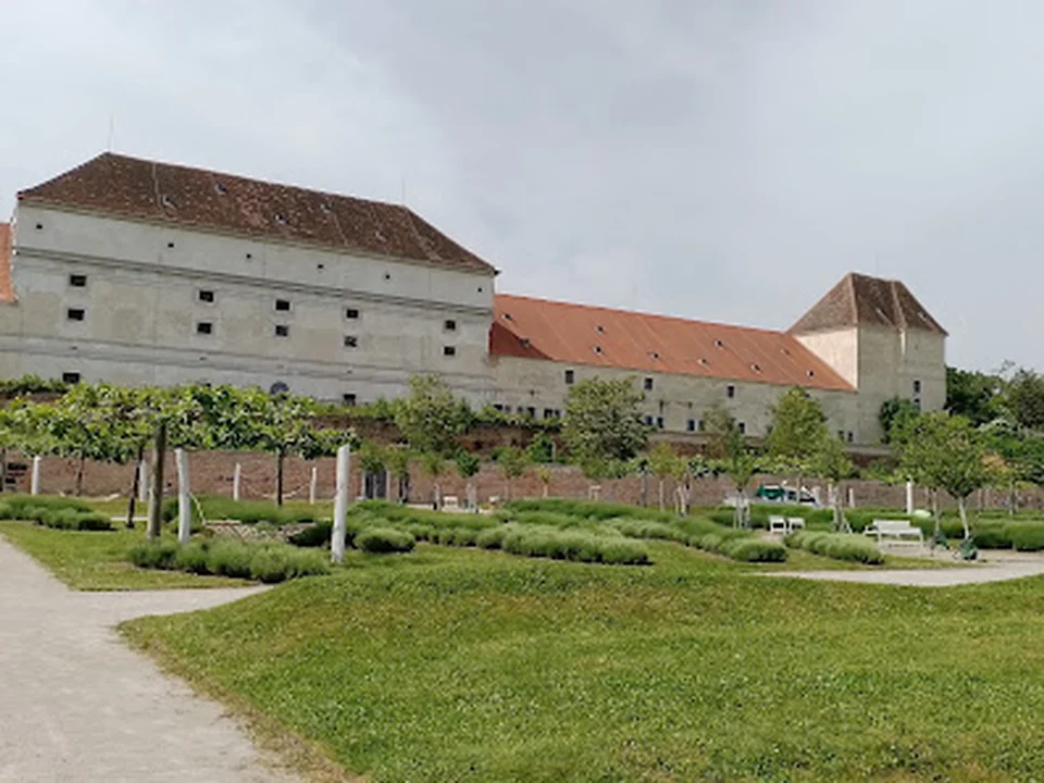 Neugebäude Palace