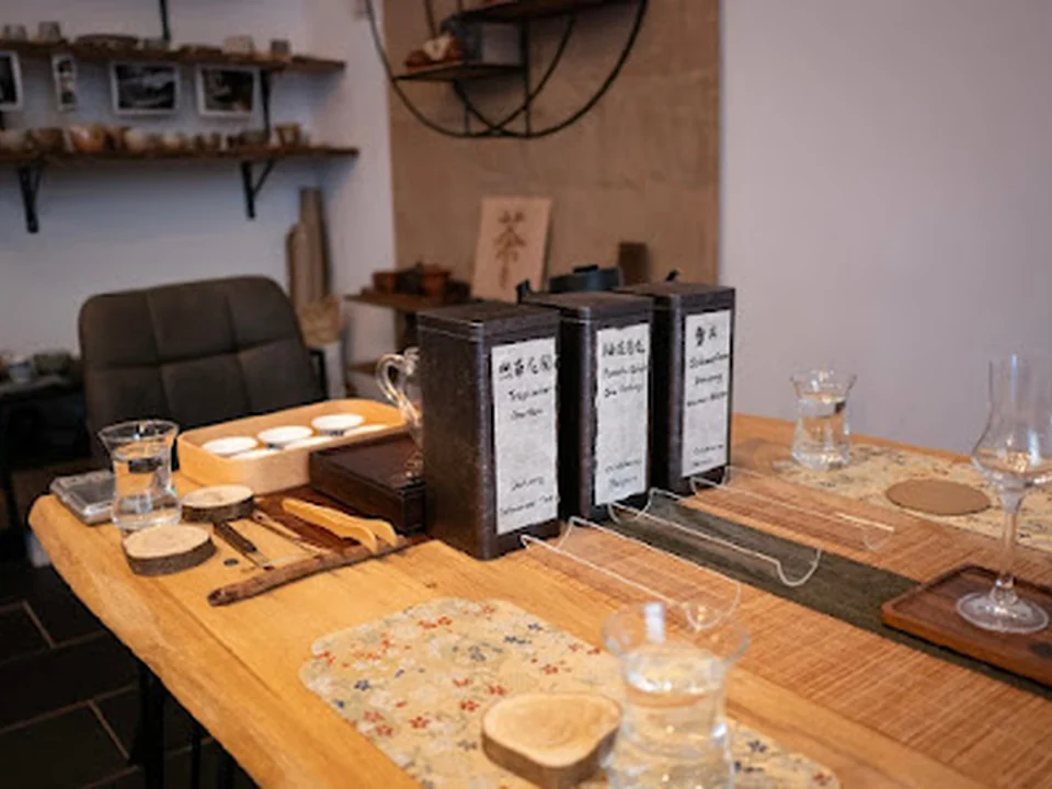Omnian Tea & Art