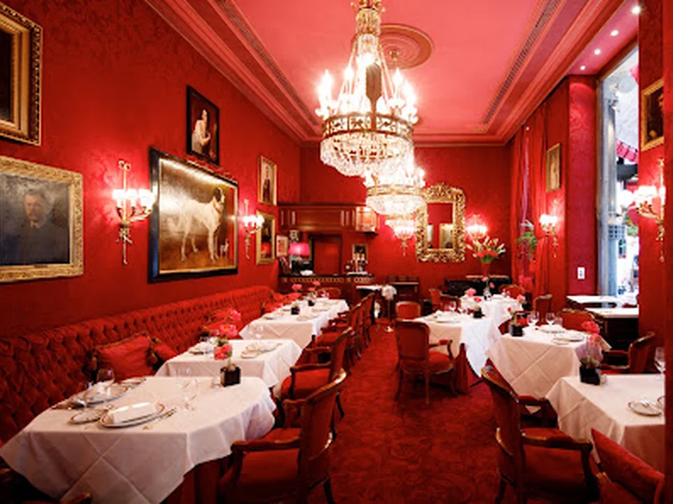 Restaurant Rote Bar