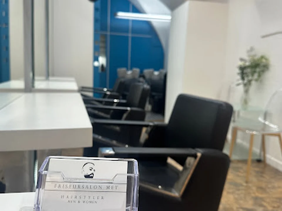 Salon Met, Hairstyler Men & Women