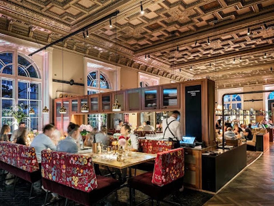 Salonplafond im MAK