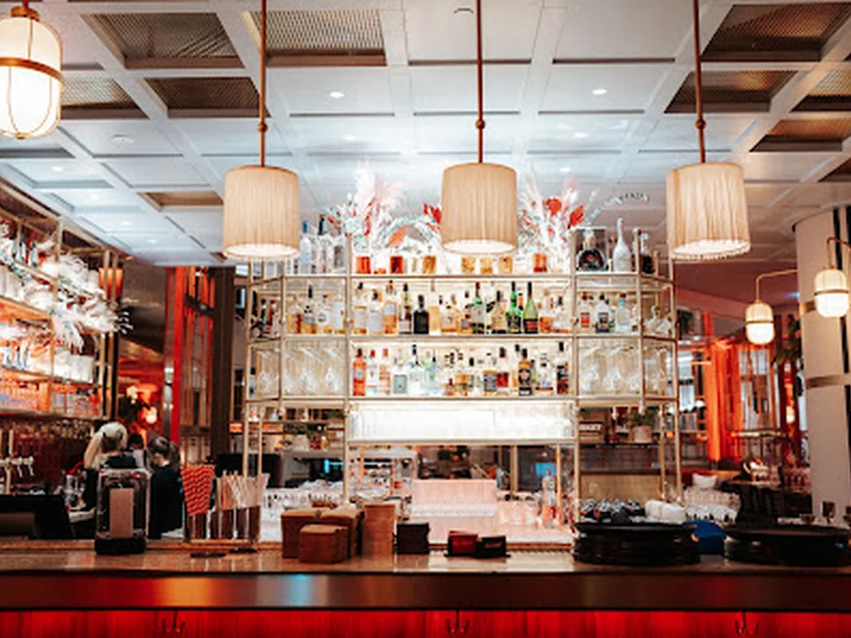 SELLENY'S Bar