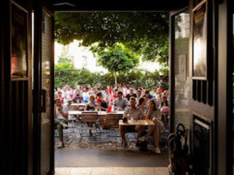 The Long Hall Bar Vienna