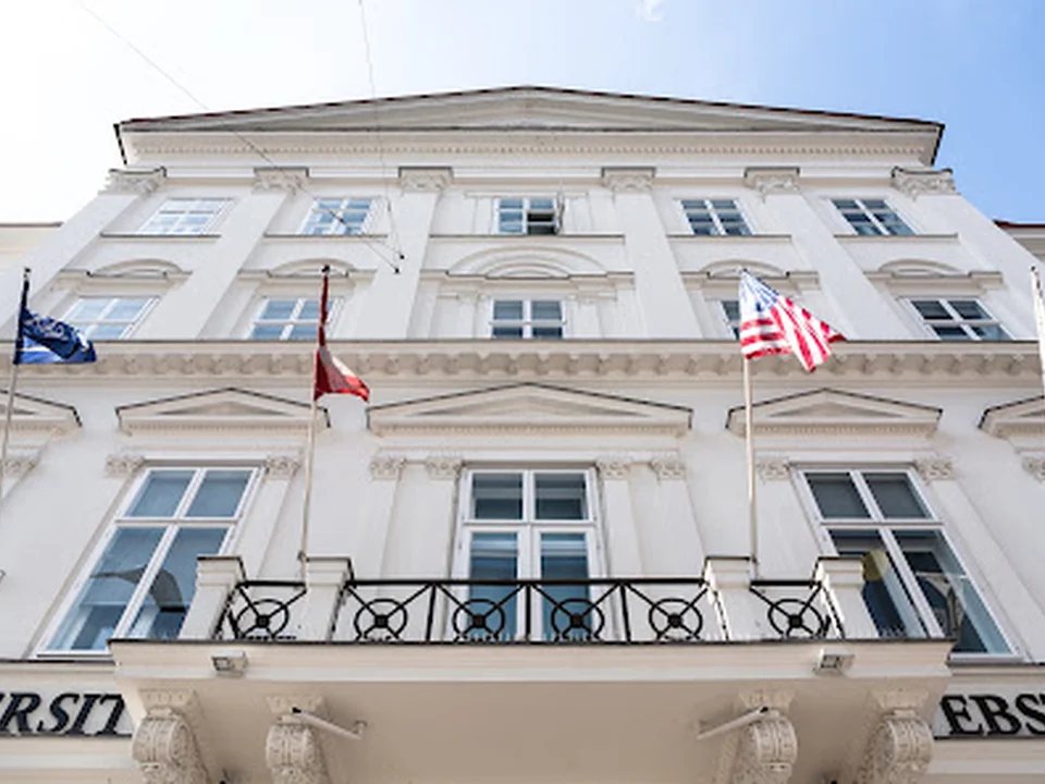 Webster Vienna Private University