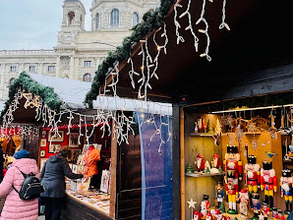 Weihnachtsdorf Maria-Theresien-Platz