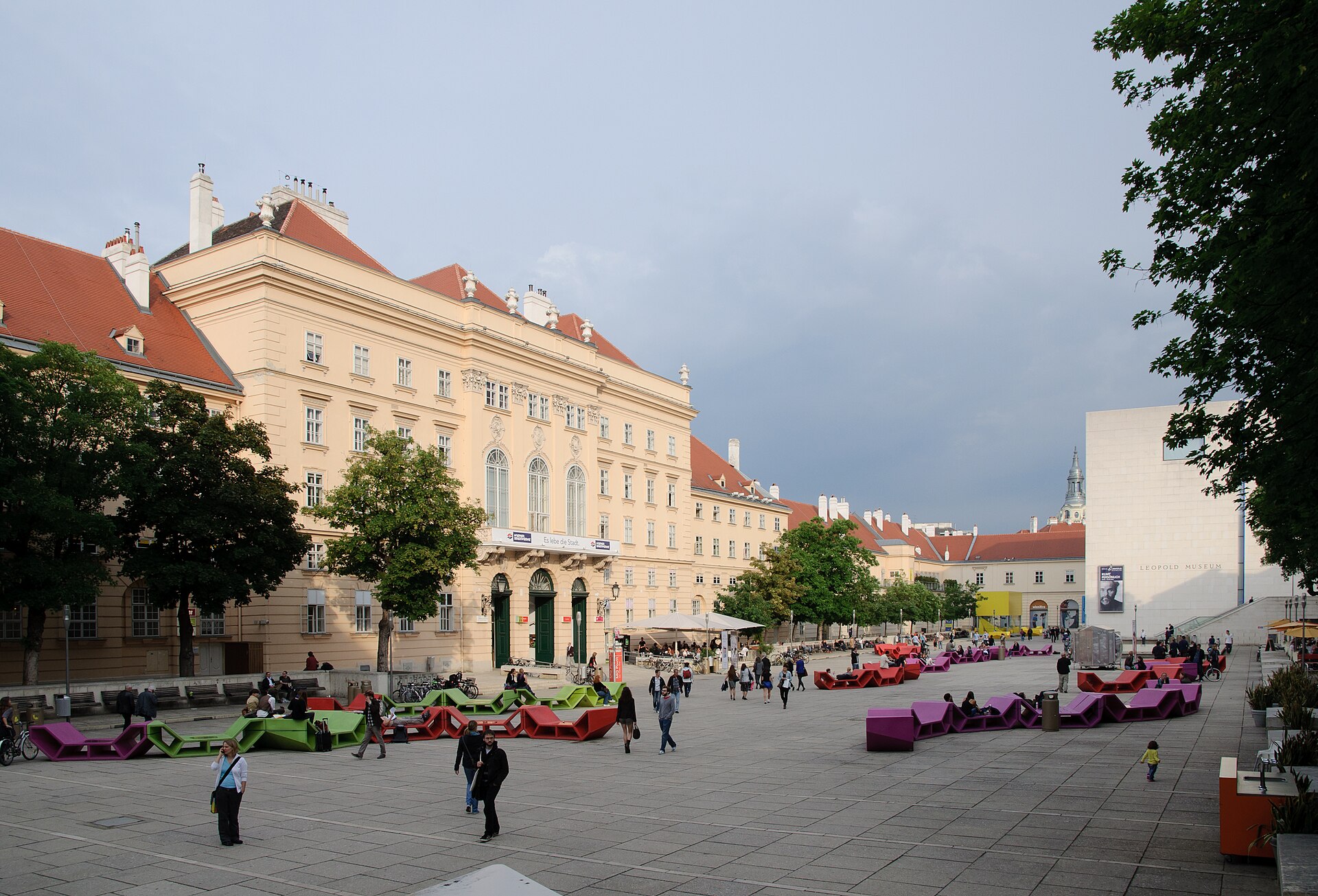 Patio del MuseumsQuartier de Viena