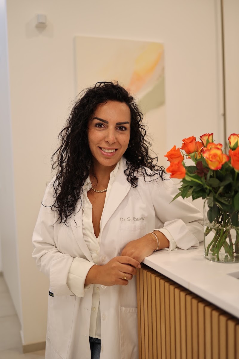 Dr. Sara Abayev, Vienna