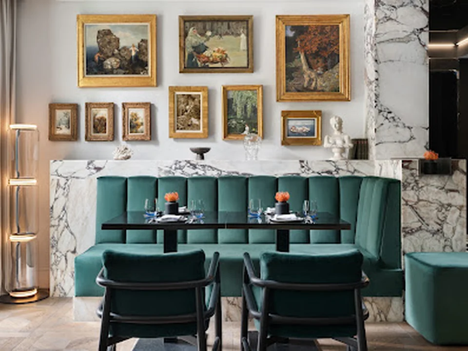 Glasswing Bar & Bistro, Vienna