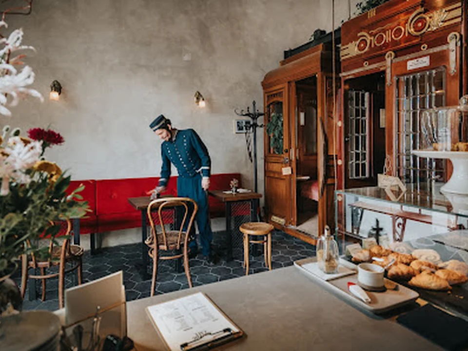 Aufzug Café, Vienna