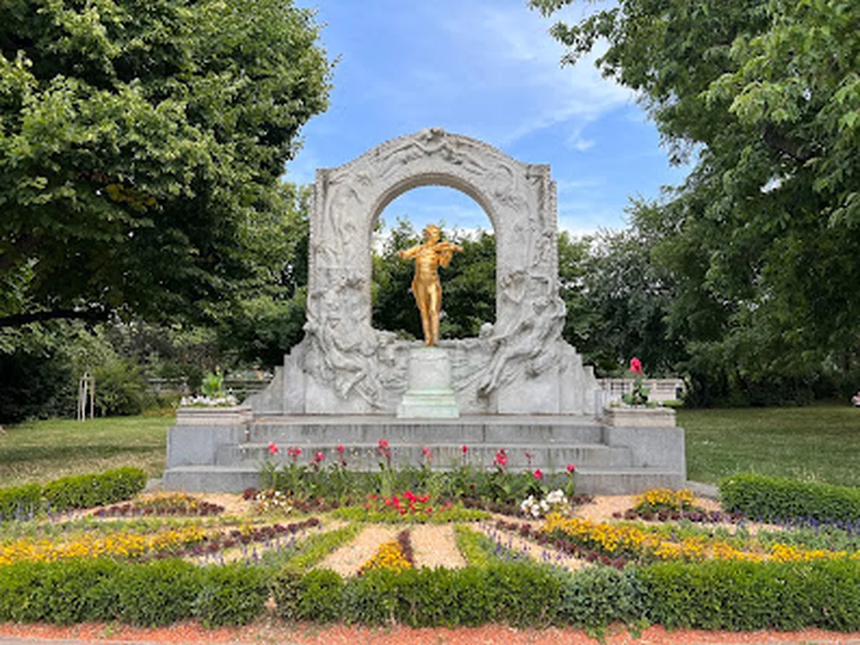 Johann Strauss monument, Vienna