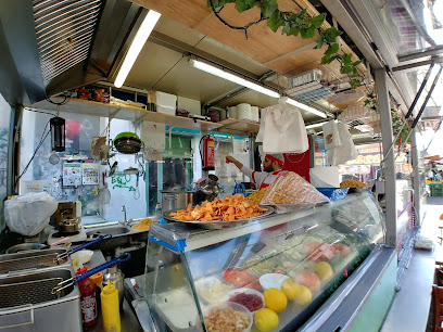 Ashraf-König der Bohnen, Falafel und Fatteh